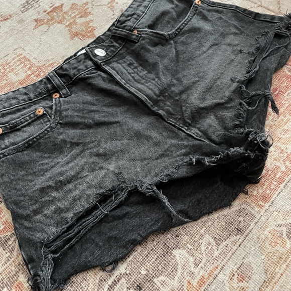 Zara black denim distressed shorts - Picture 3 of 6